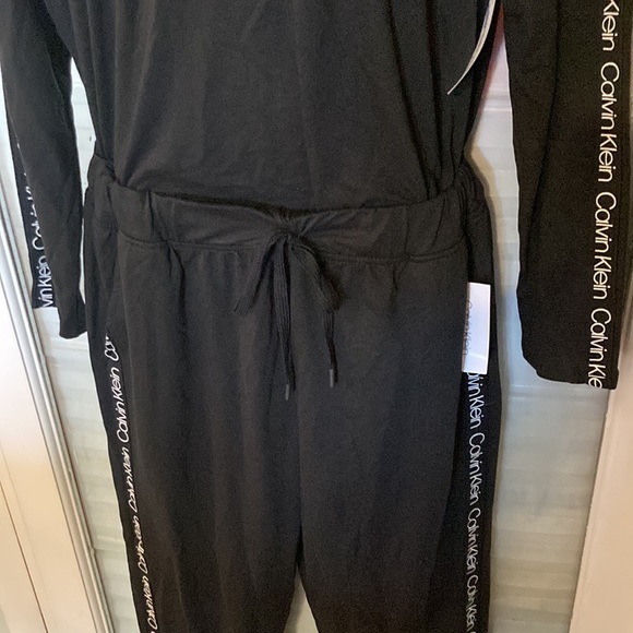 NWT Calvin Klein Sleepwear set. Size XL , black with white Calvin Klein on sides - Picture 9 of 16